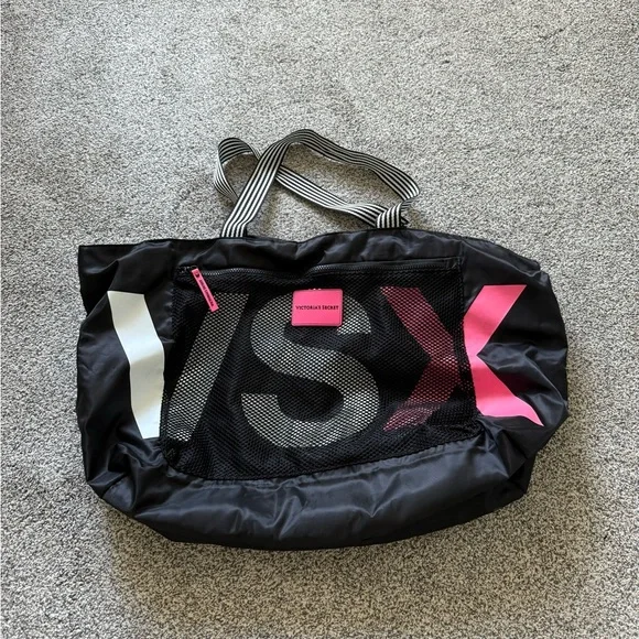 Victoria Secret duffle bag - Picture 2 of 5